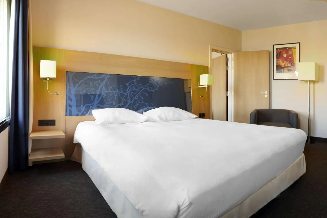 Park Inn By Radisson Liege Airport Отель