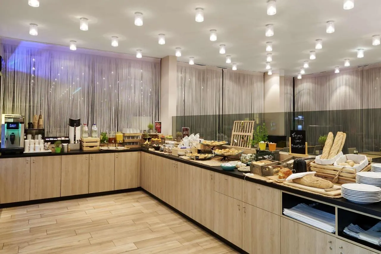 **** Отель Park Inn By Radisson Liege Airport Бельгия